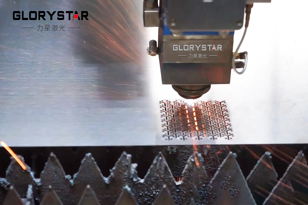 激光切割機在廣告行業(yè)的應用解決方案