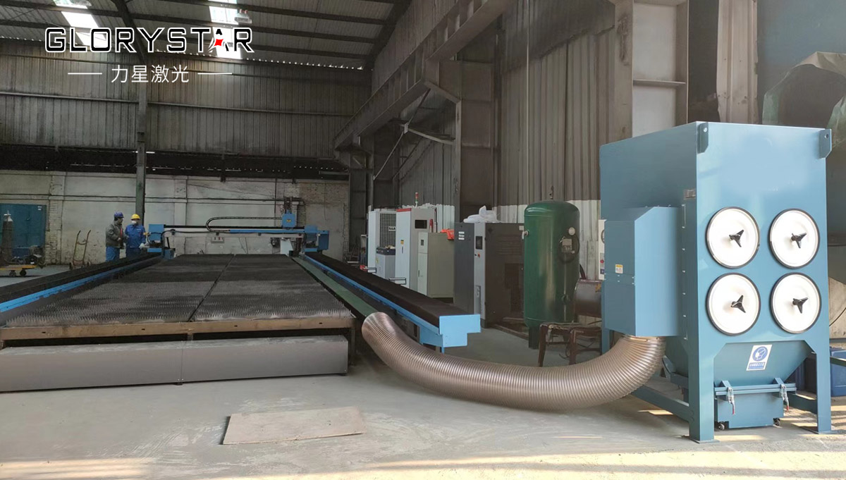 力星激光：超大幅面、超高功率地軌式光纖激光切割機(jī)“牛氣”出貨