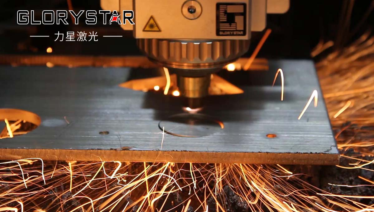 激光切割機在廣告行業(yè)的應(yīng)用解決方案