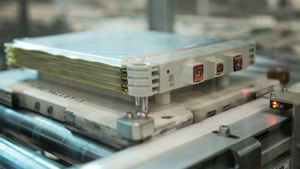 模組自動(dòng)化生產(chǎn)線-全柔性化生產(chǎn) 模組自動(dòng)化生產(chǎn)線-全柔性化生產(chǎn)