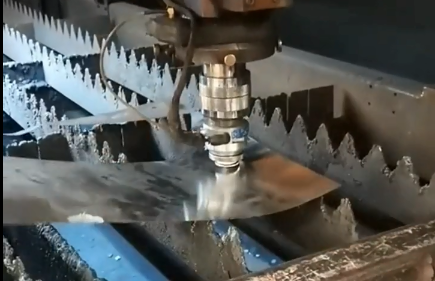 激光切割頭撞擊了怎么辦？如何處理？