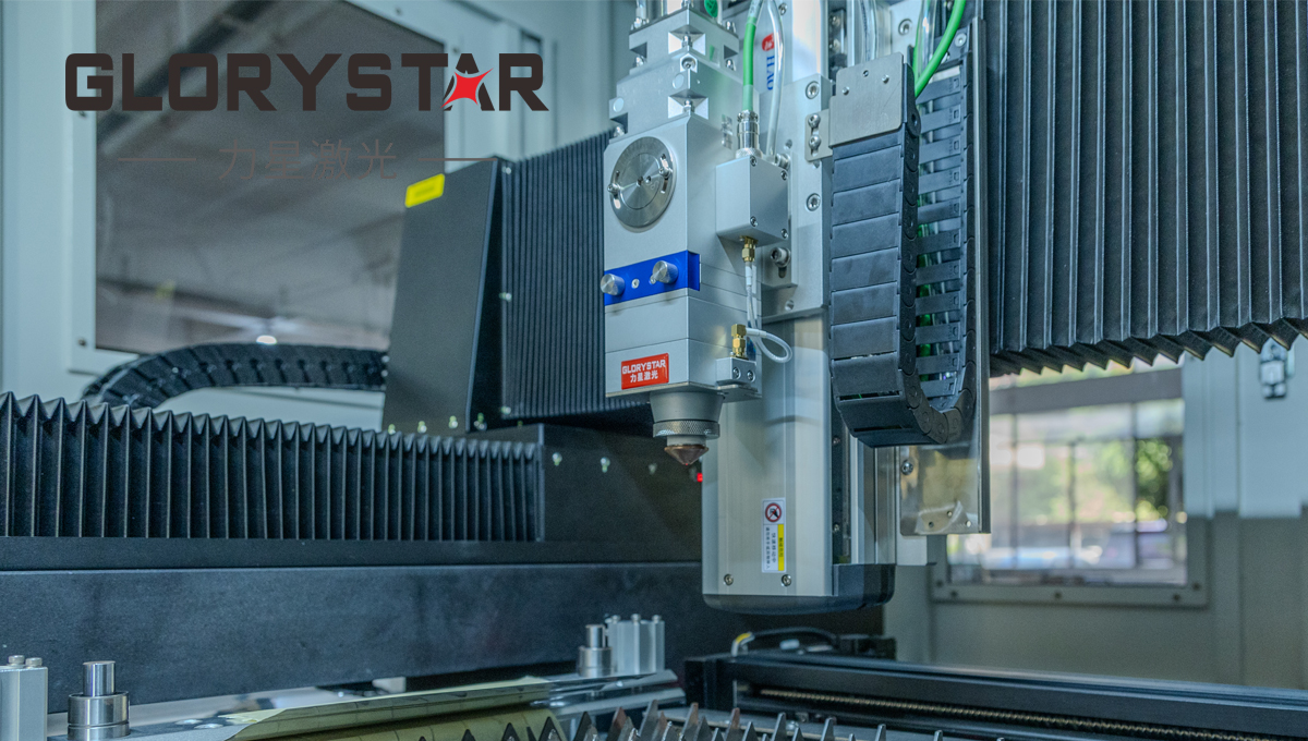 光纖激光切割機切割碳鋼時氣體的選擇，這幾點要記清楚！