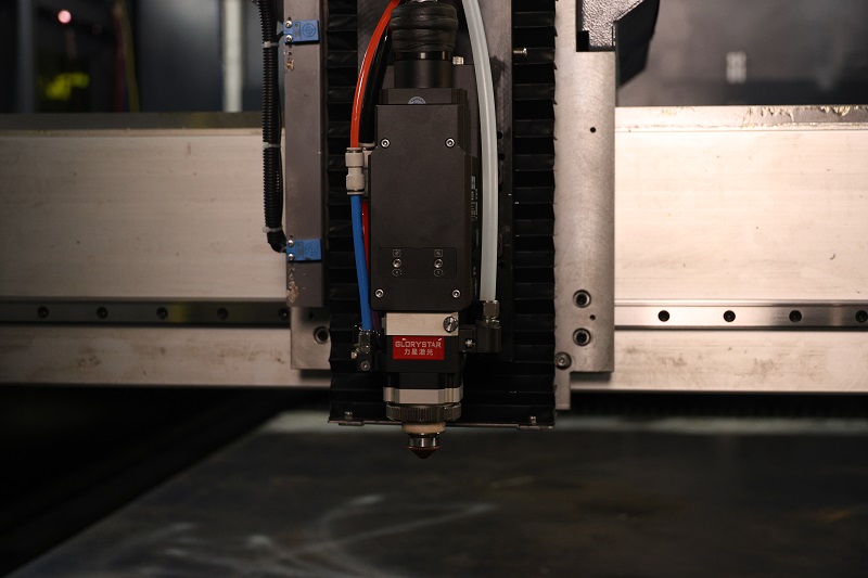 3000瓦功率3015幅面激光切割機(jī)，薄板不銹鋼的加工利器！