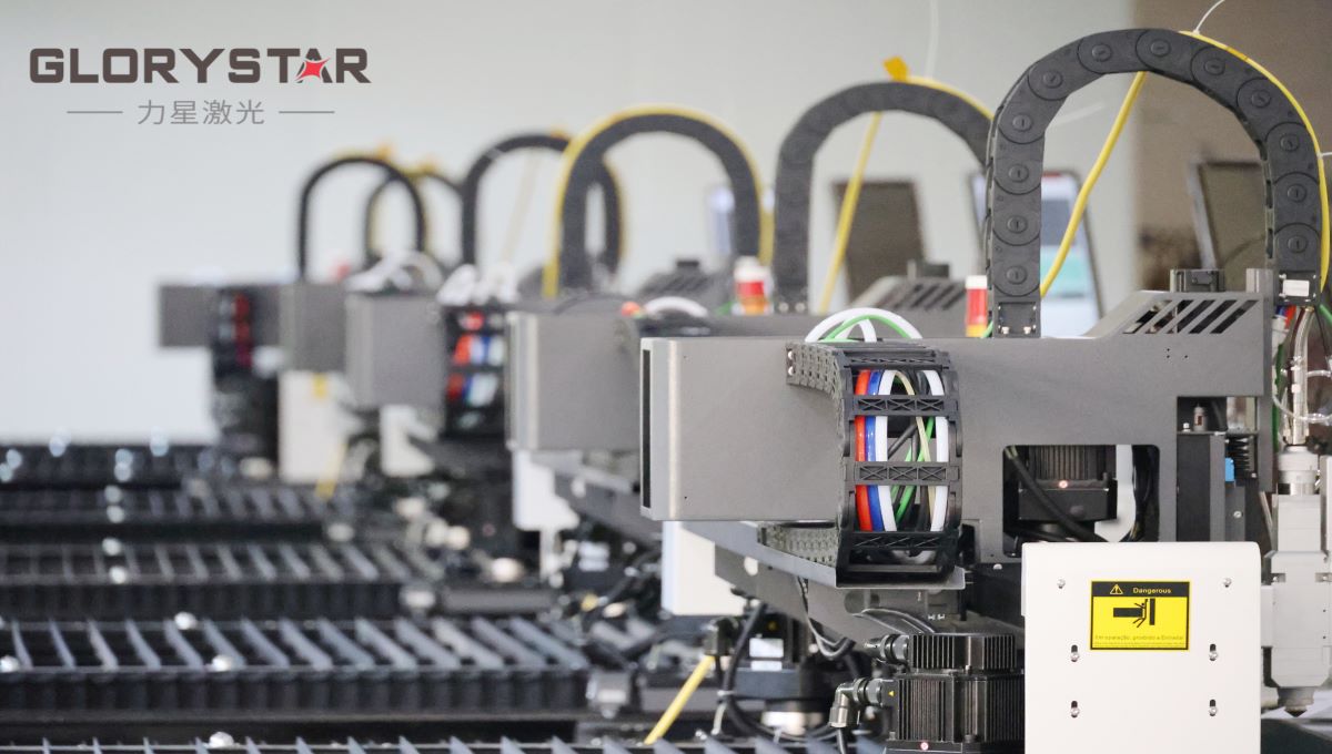 激光切割機(jī)鏡片出現(xiàn)油水怎么辦？看完你就學(xué)會(huì)